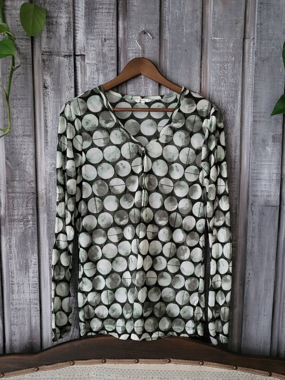 Sandwich_ Women Moon Phase Print Mesh Top Long Sleeve Green M